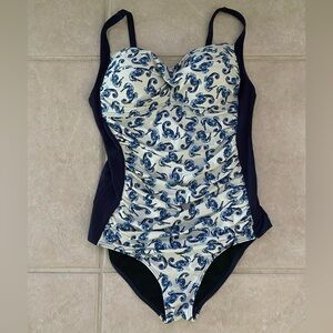 NWOT Women’s Seahorse Costal One Piece Swimsuit - Size XL